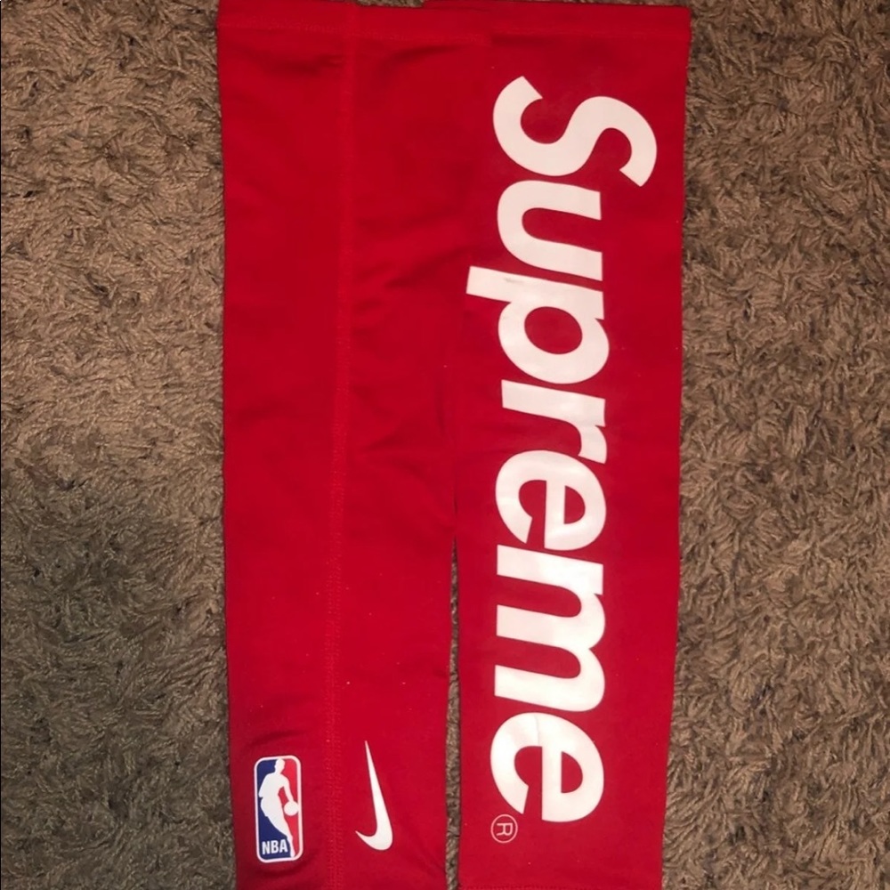 Supreme Nike shooting sleeve